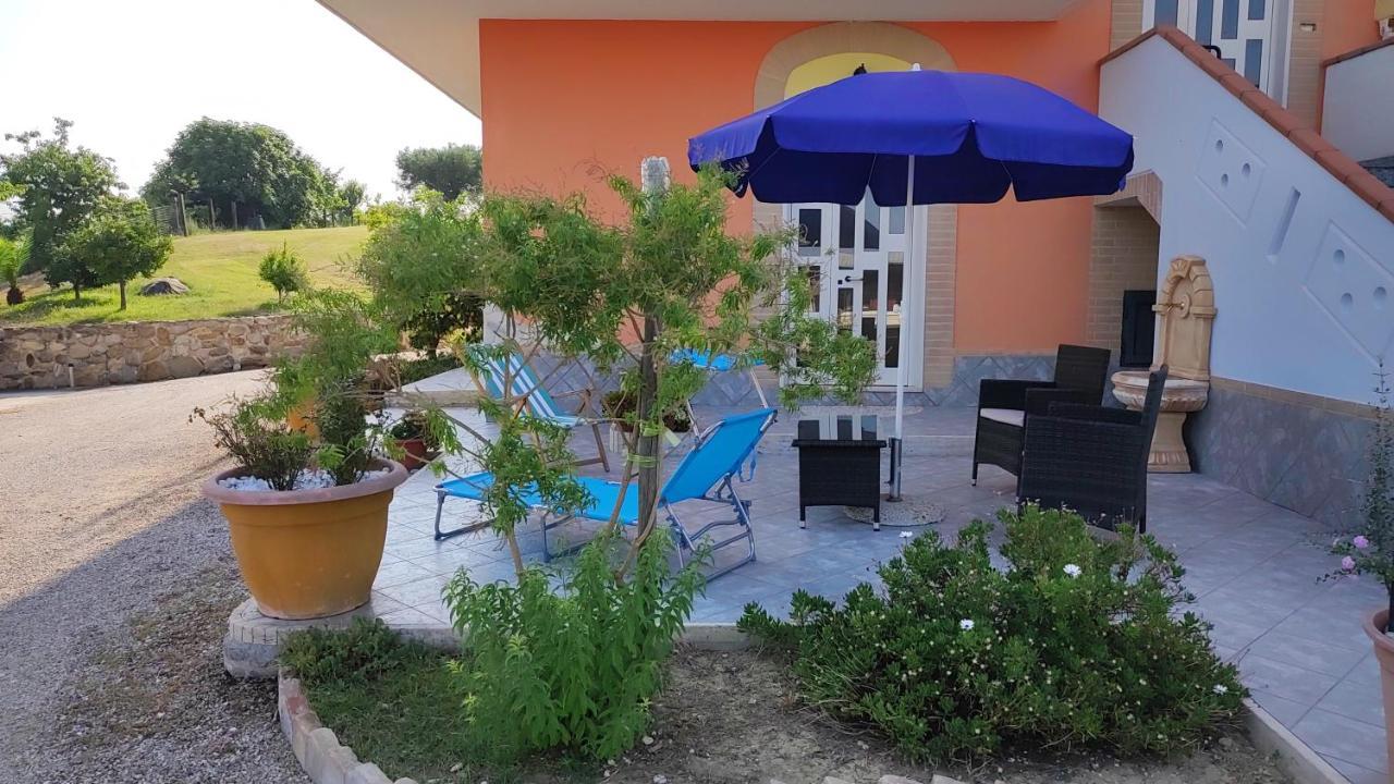 B&B I Tre Ulivi Morro d'Oro Экстерьер фото